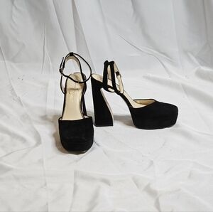 Jessica Simpson Women's Deirae Platform Ankle Strap Pump Size 8